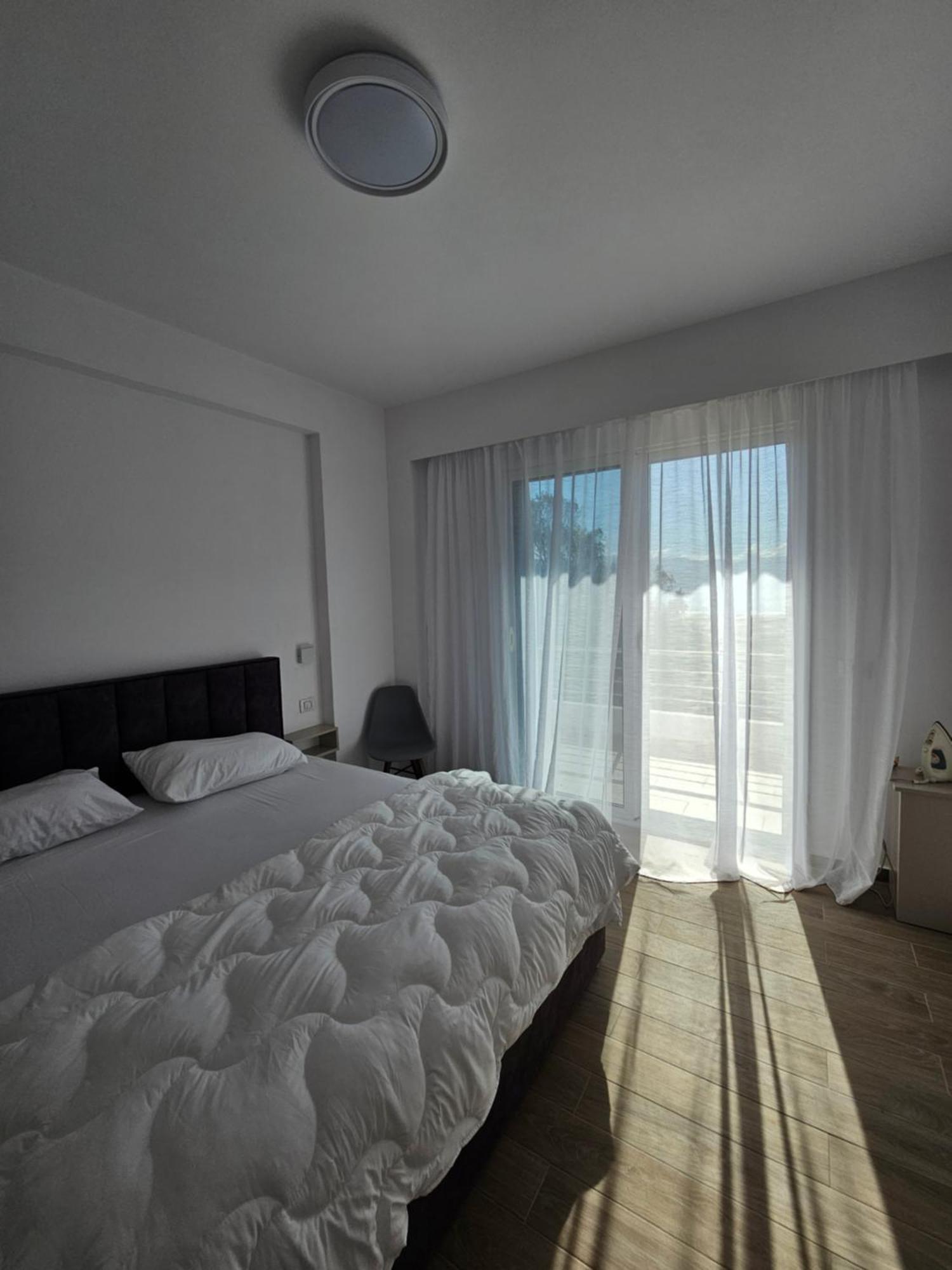 Sea & Sun Apartment Vlorë Exterior foto